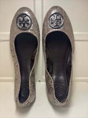 Tory Burch Silver Snake-Embossed Logo Ballet Flats